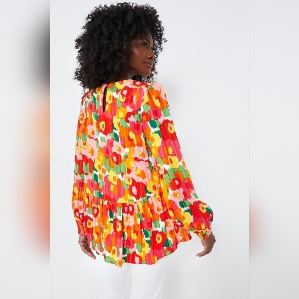 Tuckernuck Pomander Place Magnolia Watercolor Carlota Blouse Top size Medium - Picture 4 of 11